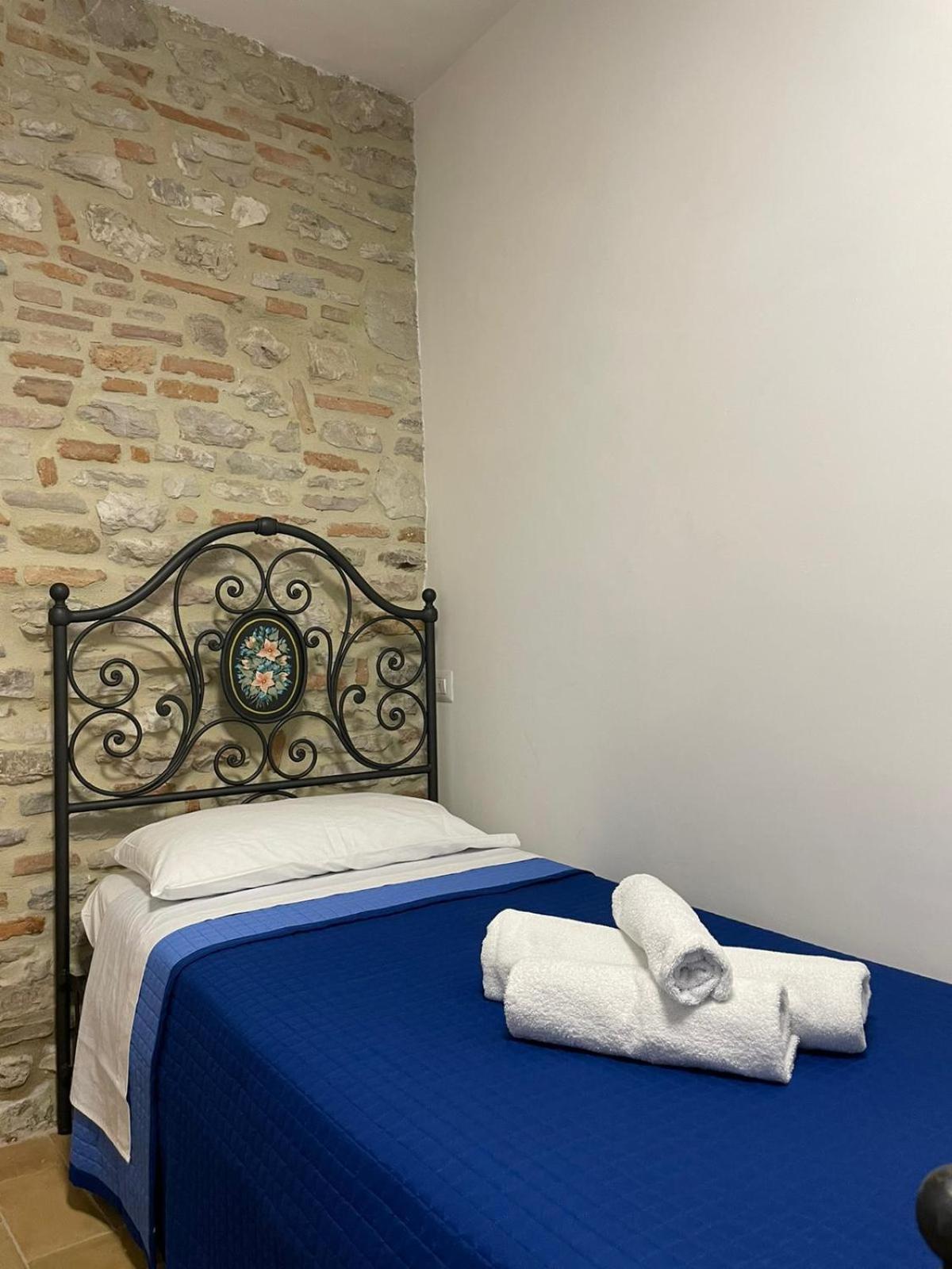 Casa La Rosa Apartman Gubbio Kültér fotó